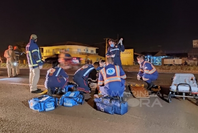 foto de Motocicleta explode após colisão com picape na BR-376