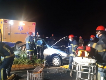 foto de Colisão traseira deixa mulher gravemente ferida na BR-376