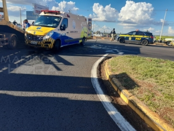 foto de Motorista morre após colisão envolvendo carro e carreta na BR-376, em Marialva