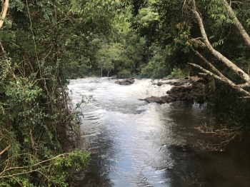 foto de Após queda de cachoeira de 40 metros, dois jovens morrem, em Faxinal