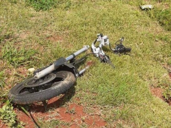 foto de Motociclista tem corpo partido ao meio após acidente