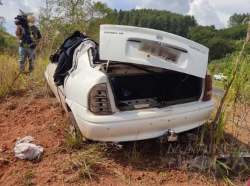 foto de Jovem morre após ser ejetado de veículo durante capotamento