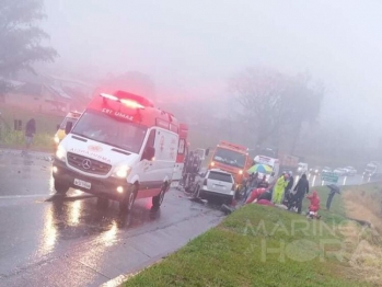 foto de Colisão frontal entre caminhão e carro mata casal na BR-376