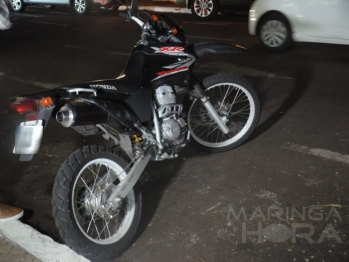 foto de Jovem fica ferida ao ser atropelada por moto no centro de Maringá