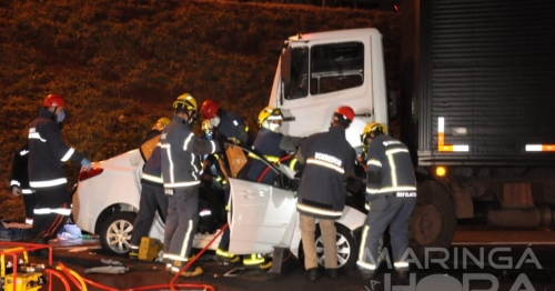 Motorista fica em estado grave após bater de frente com caminhão na PR-317