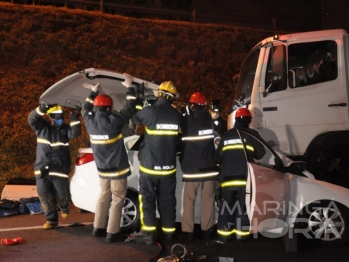 foto de Motorista fica em estado grave após bater de frente com caminhão na PR-317