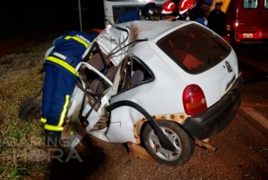 foto de Batida frontal entre carro e carreta mata homem na região