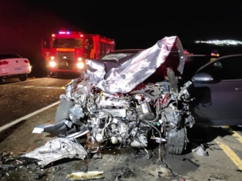 foto de Acidente termina com duas mortes e feridos na rodovia, em Mandaguari