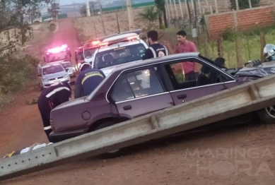 foto de Veículo bate contra poste e deixa pelo menos três pessoas feridas na zona rural de Maringá