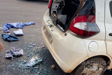 foto de Mulher quebra o carro da ex-companheira do seu marido após ver os dois conversando no Norte do Paraná