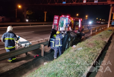 foto de Condutor embriagado se envolve em acidente e precisa ser socorrido no Contorno Norte de Maringá