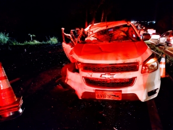 foto de Grave acidente entre carreta e carros deixa três mortos no Norte do Paraná