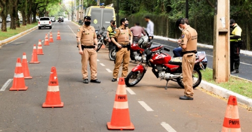 Blitz em parceria da Prefeitura e Polícia Militar apreende cinco motocicletas, em Maringá