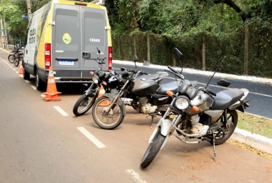 foto de Blitz em parceria da Prefeitura e Polícia Militar apreende cinco motocicletas, em Maringá