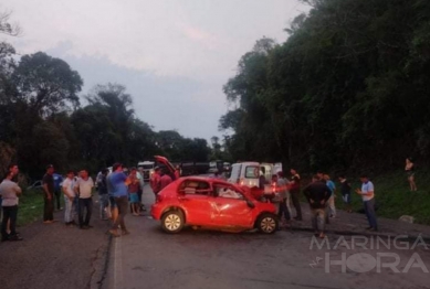 foto de 4 Mortes - Mãe, filho e dois homens morre em trágico acidente em rodovia do Paraná