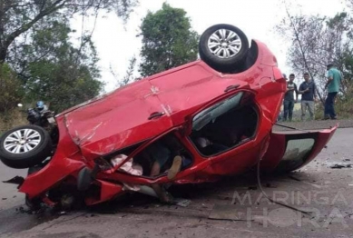 foto de 4 Mortes - Mãe, filho e dois homens morre em trágico acidente em rodovia do Paraná