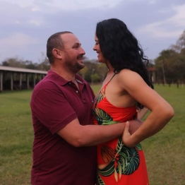 foto de Tragédia - Casal morre após cair com veículo dentro de tanque com resíduos no Paraná