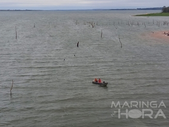 foto de Barco vira com quatro pessoas e deixa desaparecidos no norte do Paraná