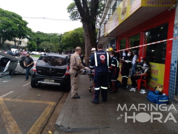 foto de Capotamento de veículo na Avenida Luiz Teixeira Mendes em Maringá