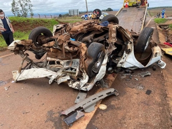 foto de Burocracia faz corpos ficarem por 6 horas na pista: identificadas as vítimas do trágico acidente 