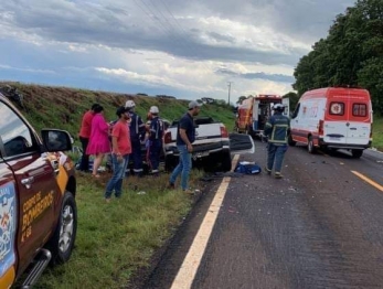 foto de Seis pessoas morrem após batida entre dois carros no Paraná