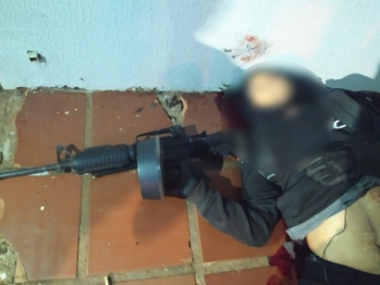 foto de Criminosos fortemente armados entram em confronto com a polícia que termina em 6 mortos no Paraná