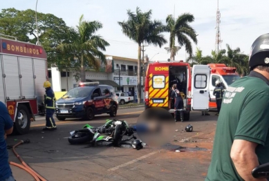 foto de Tragédia - Dois jovens morrem em trágico acidente na região