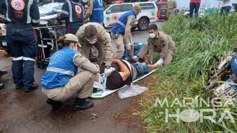 foto de Colisão entre picape e moto deixa pai e filha grávida feridos em Maringá