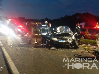 foto de Dois motoristas morrem em colisão frontal de veículos na BR-376 em Marialva