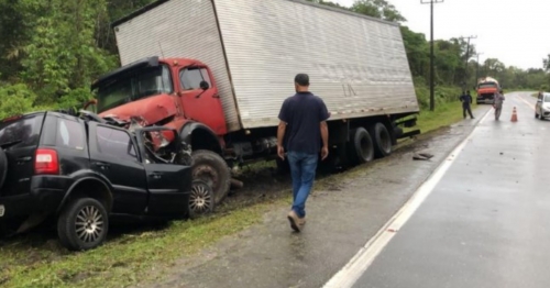 Quatro pessoas morrem em trágico acidente envolvendo veículo com placas de Maringá 