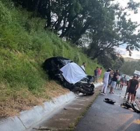 foto de Quatro integrantes de banda de pagode morrem em acidente no interior do Paraná