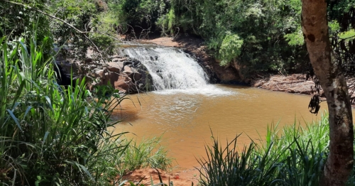 Homem fica em estado grave após se acidentar em cachoeira na cidade de Mandaguaçu