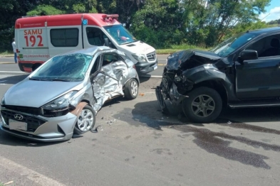 foto de Três pessoas ficam feridas em grave acidente na BR-376 na região de Paranavaí