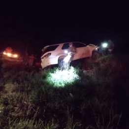 foto de Equipe da PRF se envolve em gravíssimo acidente em rodovia do Paraná