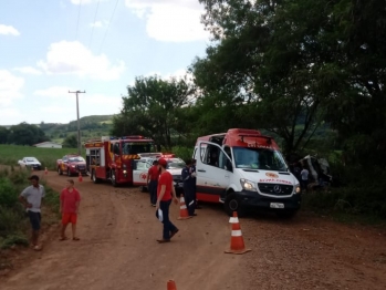 foto de Acidente violento envolvendo caminhão mata homem e deixa outra pessoa gravemente ferida na zona rural de Maringá