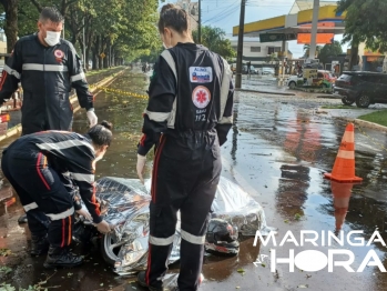 foto de Vídeo mostra momento exato em que motociclista morre ao se envolver em acidente com caminhonete em Maringá