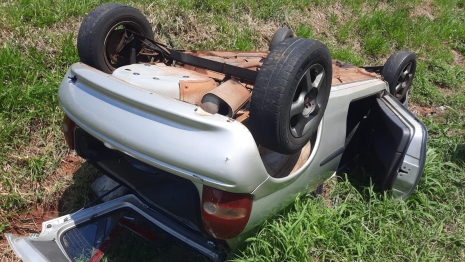 foto de Capotamento de carro na BR-376 termina com mulher ferida nas proximidades de Maringá