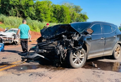 foto de Colisão envolvendo dois veículos termina em uma morte na PR-317