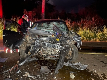 foto de Carros batem de frente e duas pessoas morrem na BR-369