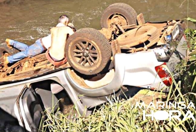 foto de Mulher que estava desaparecida é encontrada morta dentro de caminhonete capotada caída dentro de córrego em Maringá