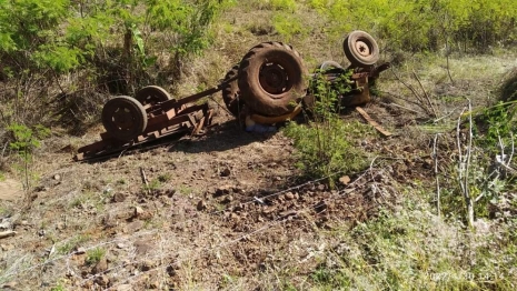 foto de Adolescente de 15 anos morre após trator capotar na zona rural