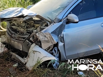 foto de Após colisão violenta caminhonete capota na PR-317 em Maringá