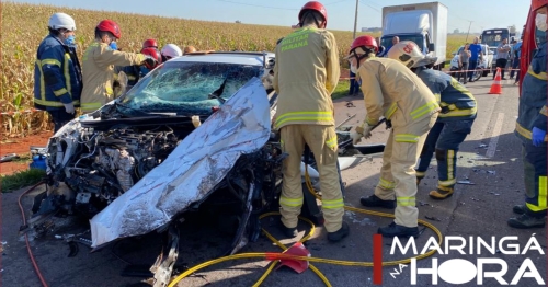 Carro bate em caminhão e condutor acaba ficando gravemente ferido na PR-317