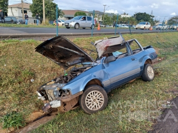 foto de Carro capota na BR-376 e condutor acaba ficando ferido