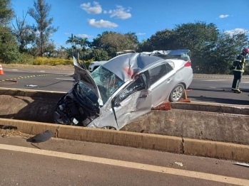 foto de Carro capota na BR-376 e homem acaba morrendo