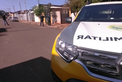 foto de Homem é morto na rua com tiros na cabeça em Sarandi