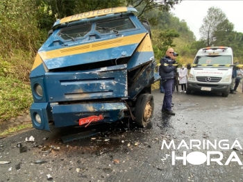 foto de Viatura da Polícia Rodoviária bate de frente com carro forte e Policial Militar é encaminhado a hospital de Sarandi em estado grave