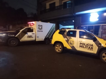 foto de Três pessoas são mortas a tiros dentro de apartamento e uma quarta vítima fica em estado grave na região