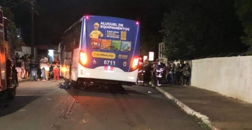 foto de Dois morrem após serem atropelados por ônibus e terem os corpos arrastados pelo coletivo no Paraná