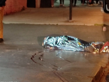 foto de Vídeo mostra momento em que duas pessoas são assassinadas a tiros na frente de mercado em Maringá